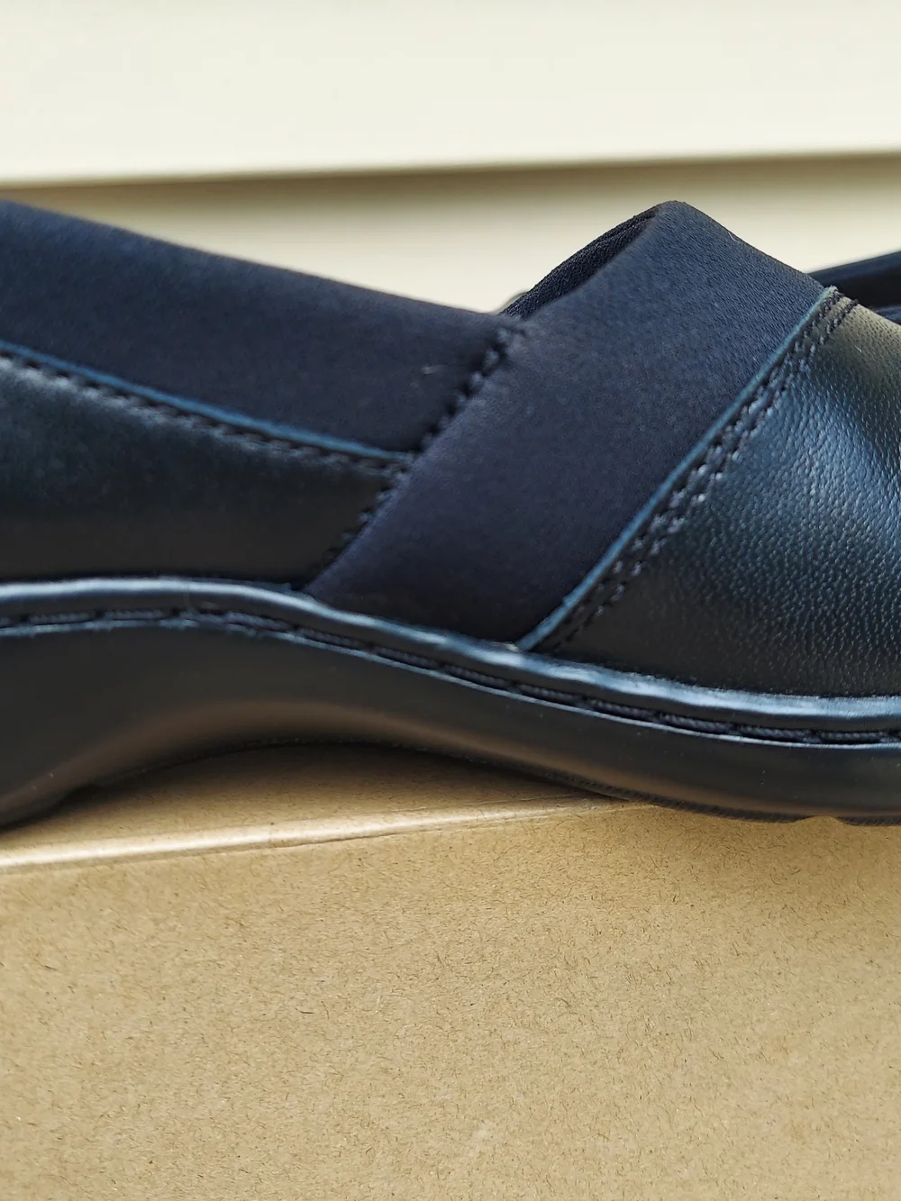 Clarks Cora Charm Black Slip-On Loafers Women's Size 8M NWT Preppy Cottagecore